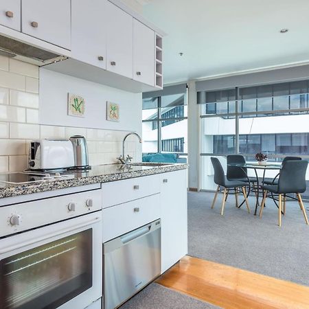 Stunning Waterfront Location With Huge Balcony! Apartment Auckland Bagian luar foto