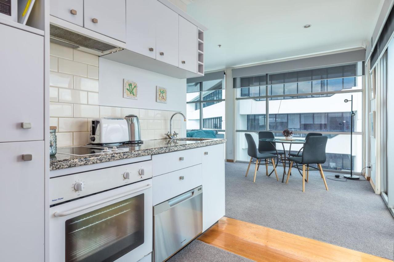 Stunning Waterfront Location With Huge Balcony! Apartment Auckland Bagian luar foto